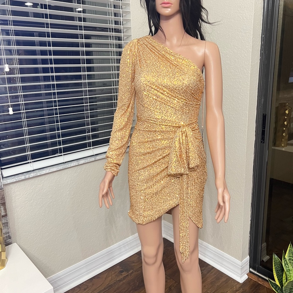 NWT SEQUINED ONE SHOULDER DRAPED SIDE BOW MINI DRESS SIZE 0